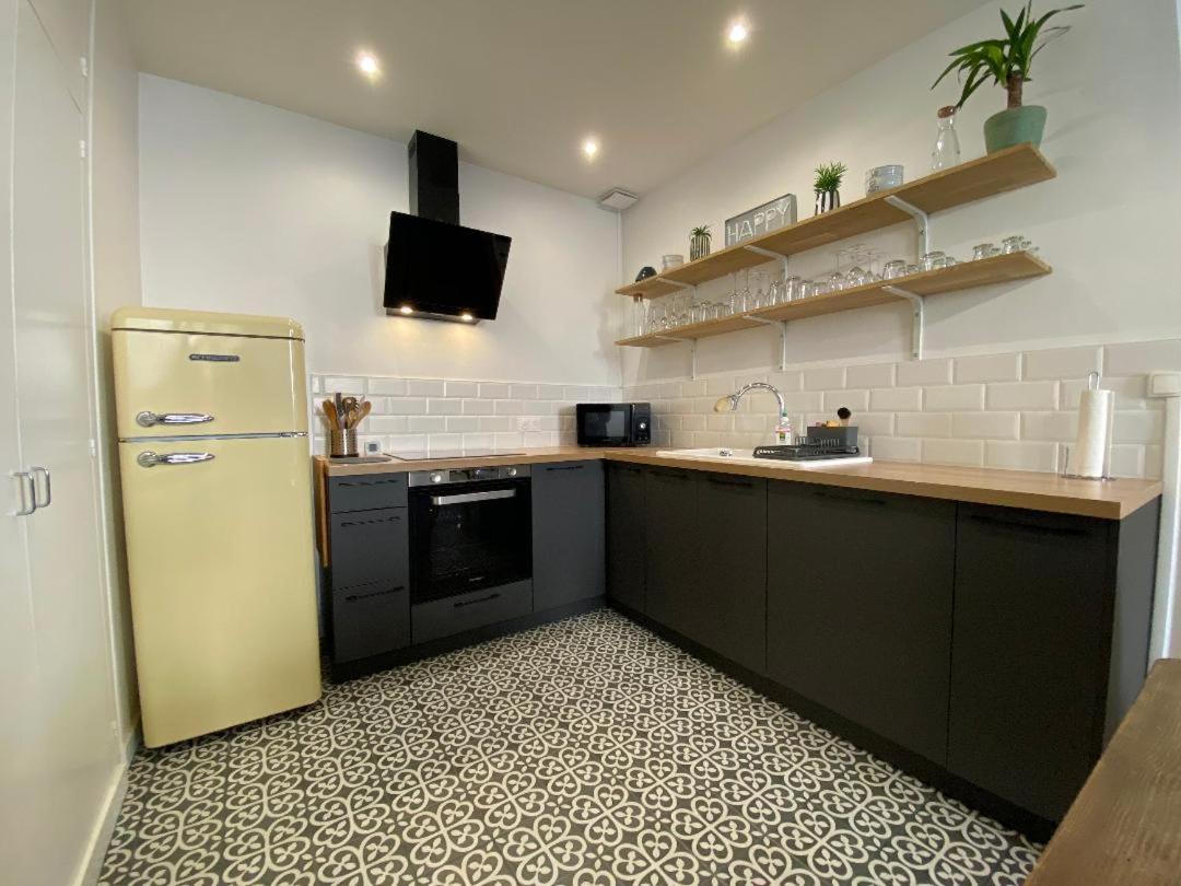 Appartement Superbe T2 de 45m² en hyper centre à La Rochelle  Extérieur photo